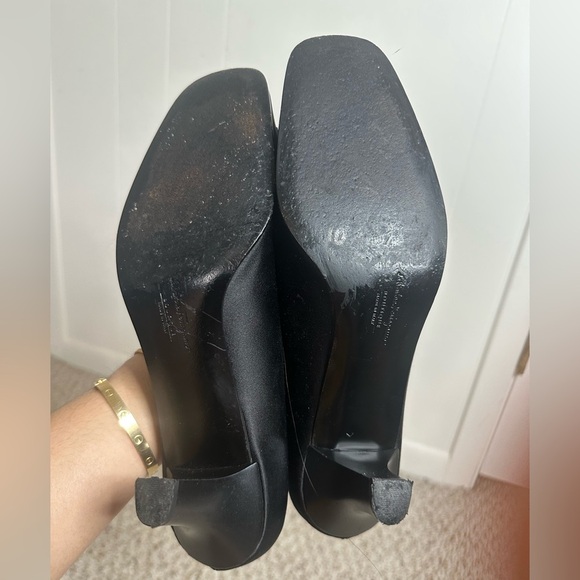 Salvatore Ferragamo Satin Bow Heels size 7.5 - Picture 9 of 9